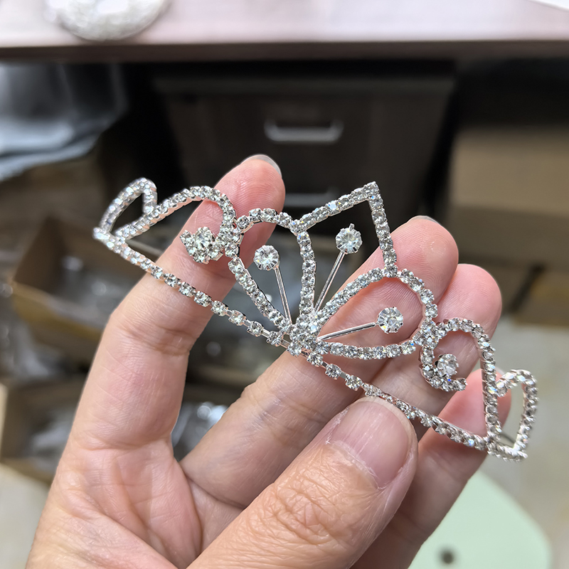 Zilverkleurige strass bruidskr - Event Suppliers recensie en prijs